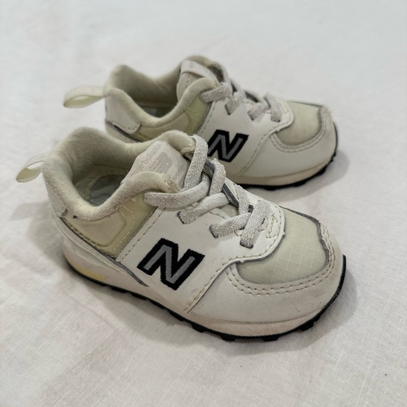 JOE FRESHGOODS X 574 'CONVERSATIONS AMONGST US' - Picture 2 of 5